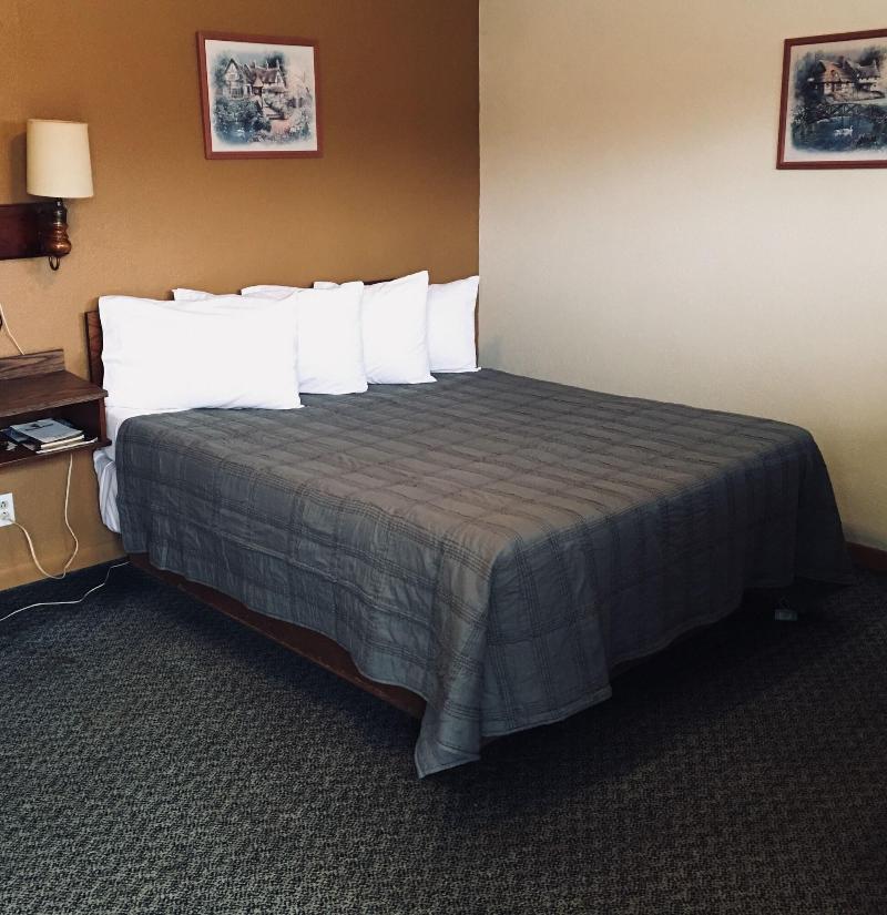 Riverview Trout Lodge image