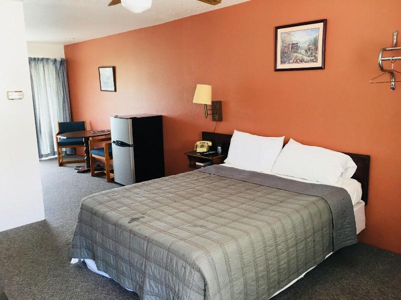 Riverview Trout Lodge image