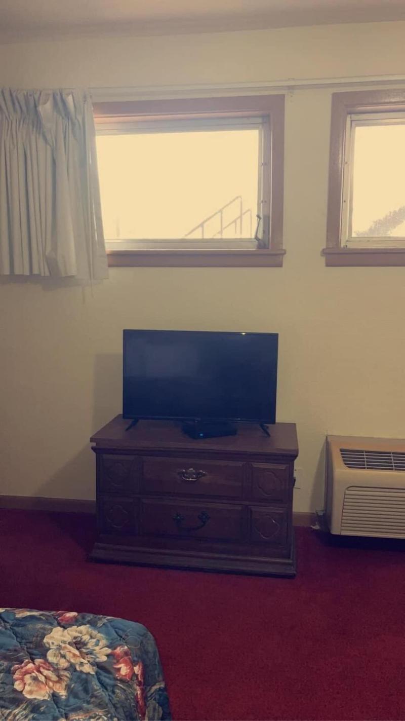 Riverview Trout Lodge image