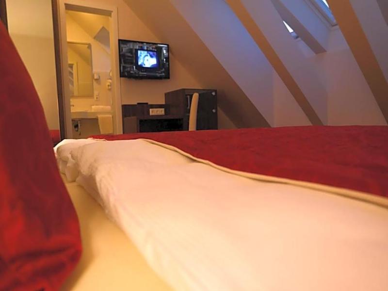Hotel - Restaurant Zum Hollengrund image