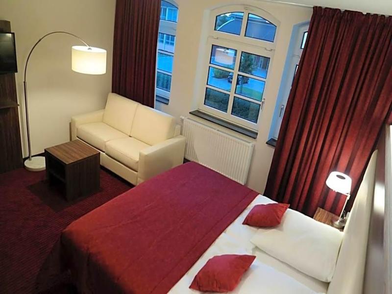 Hotel - Restaurant Zum Hollengrund image