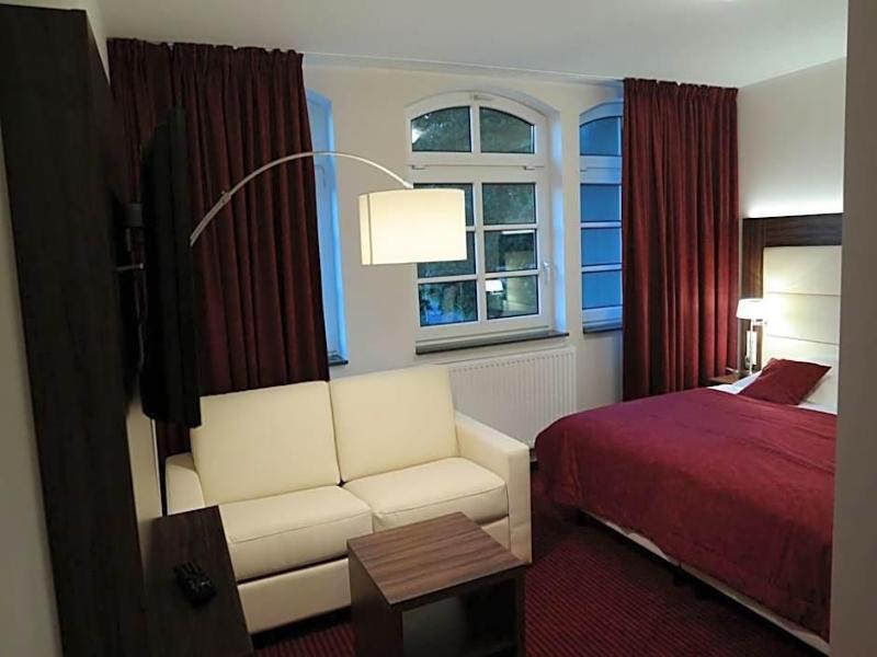 Hotel - Restaurant Zum Hollengrund image