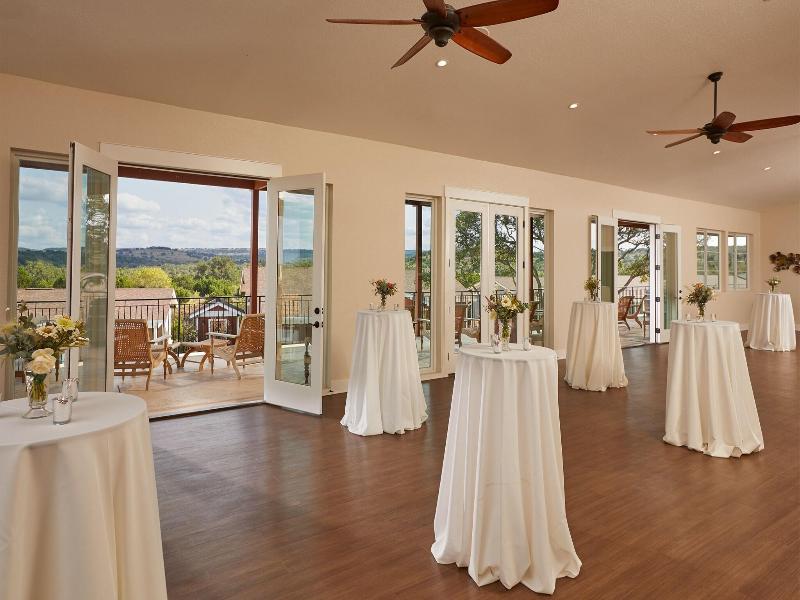 Carter Creek Winery Resort & Spa image