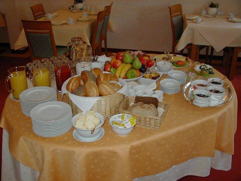 Alleehotel Eschen image