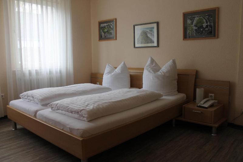 Alleehotel Eschen image