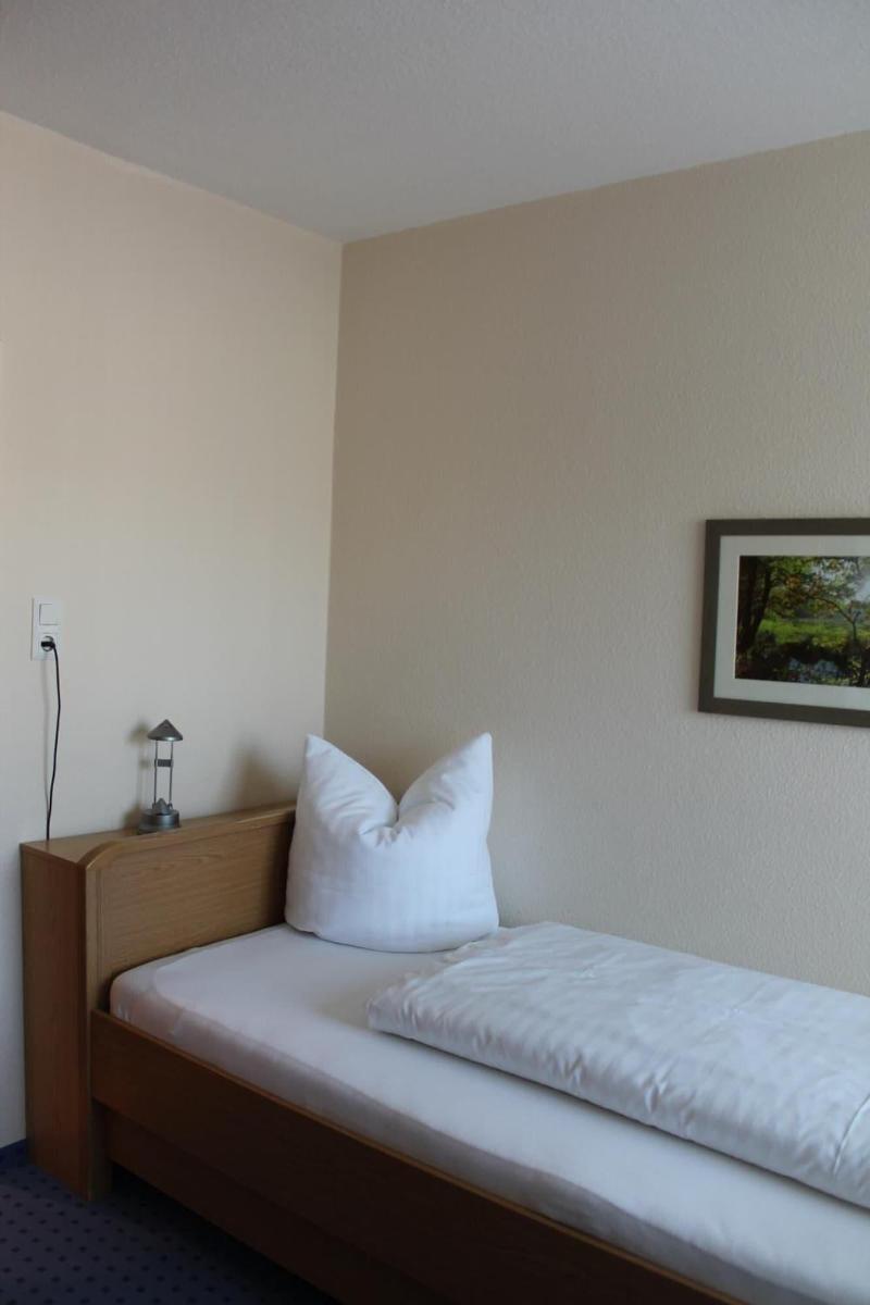 Alleehotel Eschen image