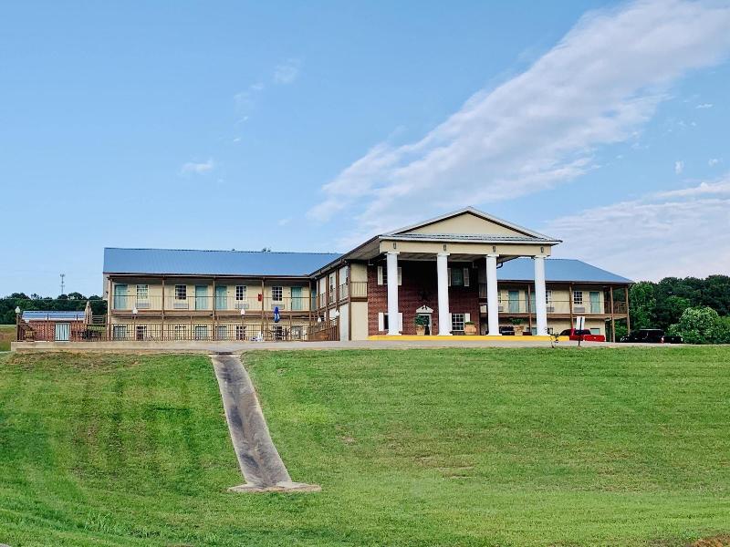 Weston Inn & Suites 3