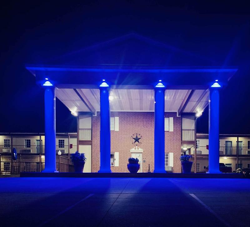 Weston Inn & Suites 4