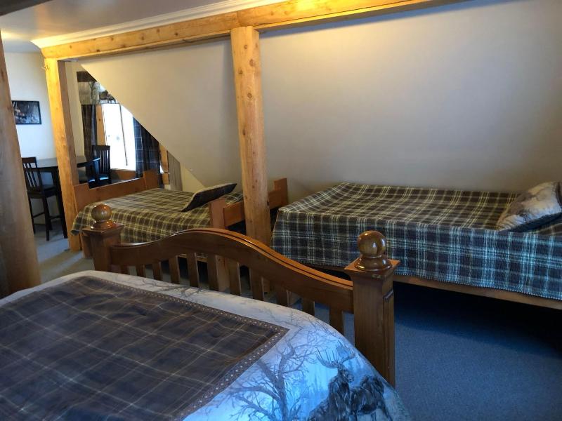 Alpine Creek Lodge image