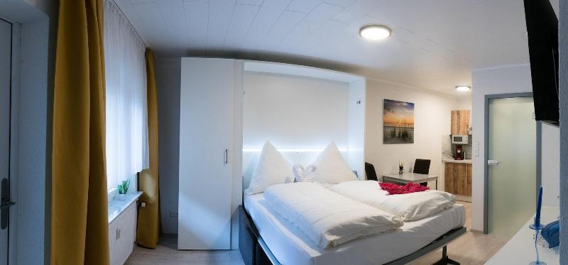 Apartmenthaus Am Achteck image