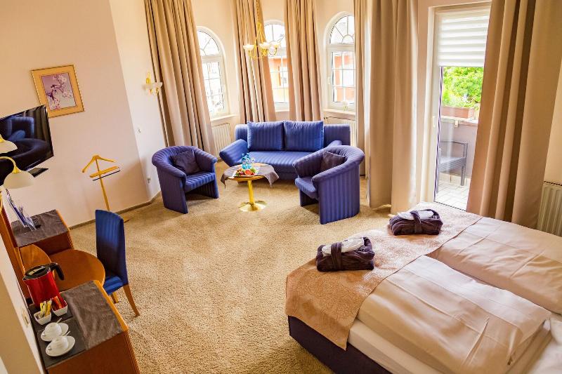 Hotel Zur Krone image