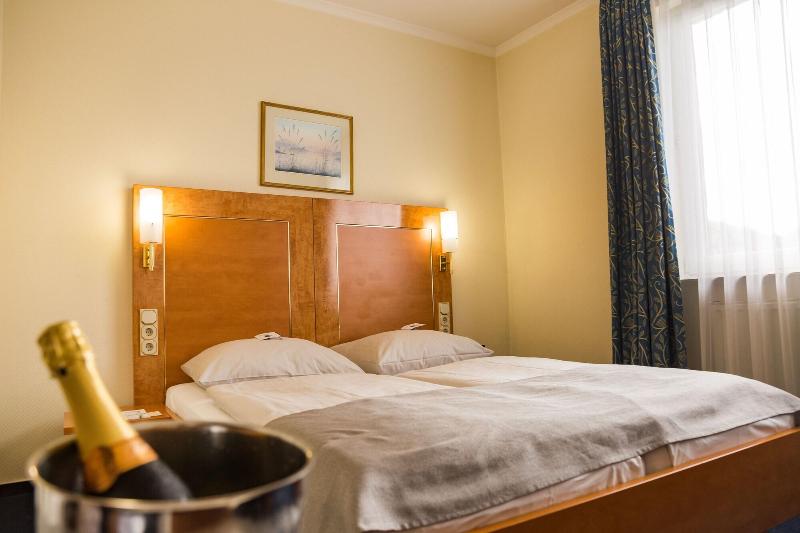 Hotel Zur Krone image