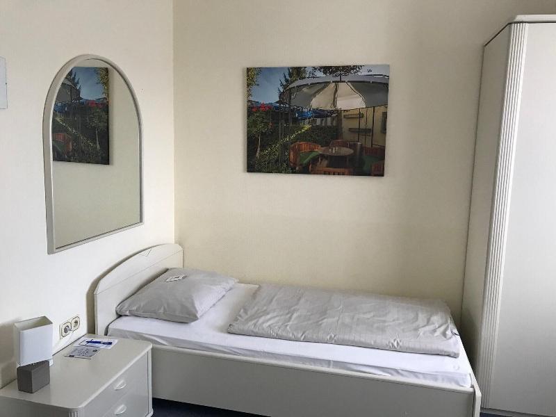 Hotel Zur Krone image