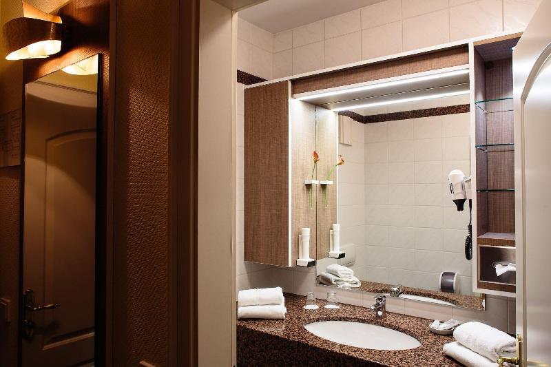 Hotel Zur Krone image