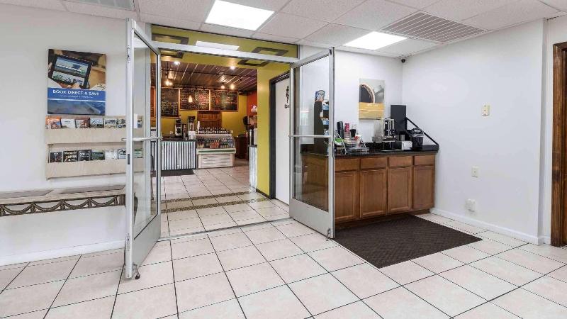 Motel 6 Pulaski, TN image