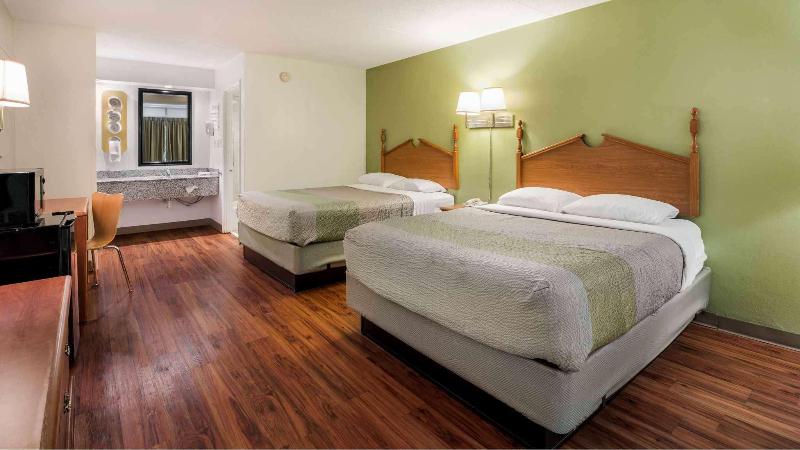 Motel 6 Pulaski, TN image