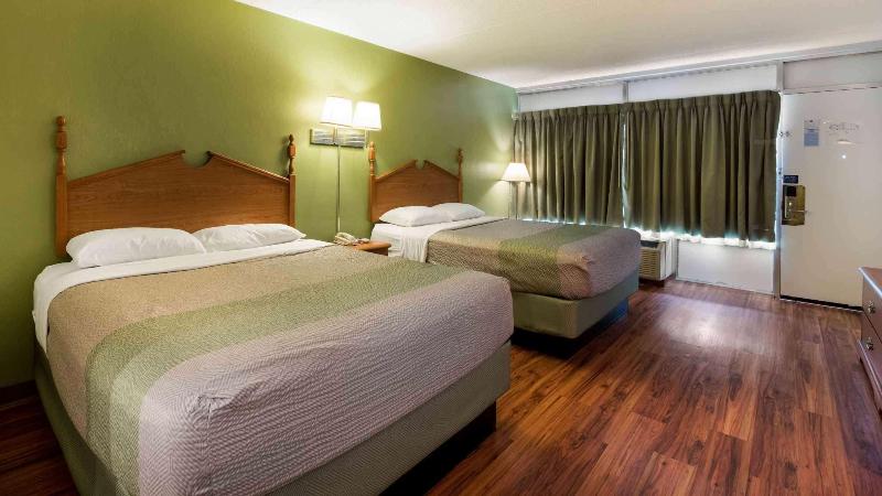 Motel 6 Pulaski, TN image