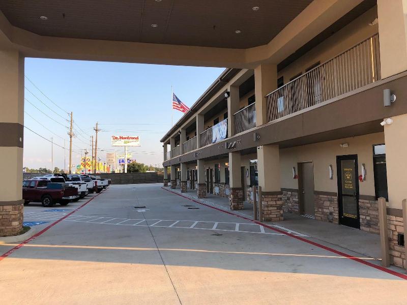 Palace Inn Conroe image