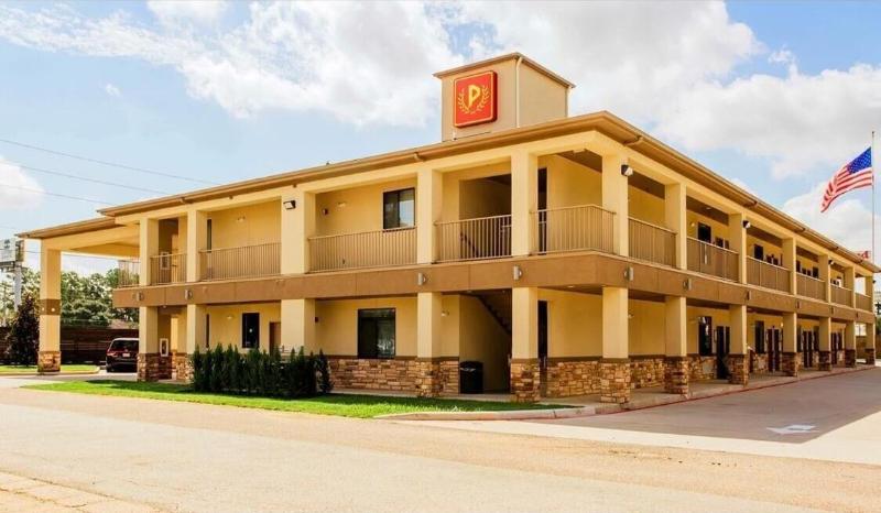 Palace Inn Conroe image