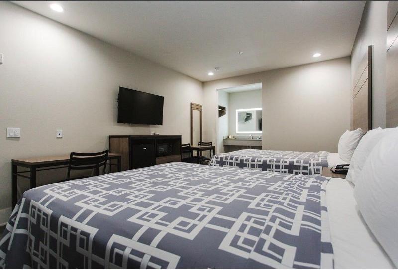 Palace Inn Conroe image