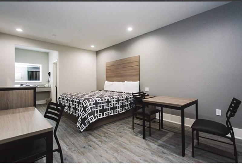 Palace Inn Conroe image