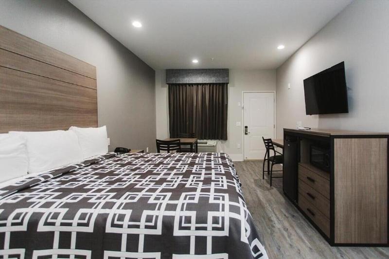 Palace Inn Conroe image