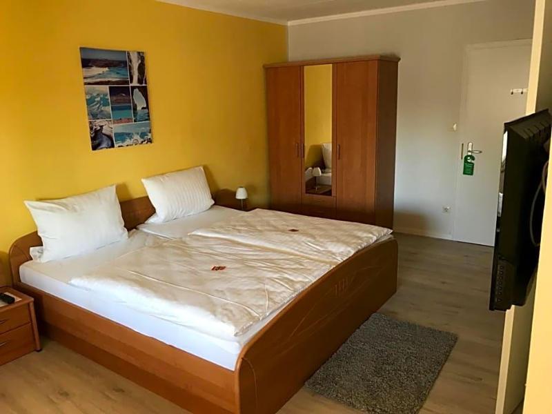 Hotel Zum Ochsen image