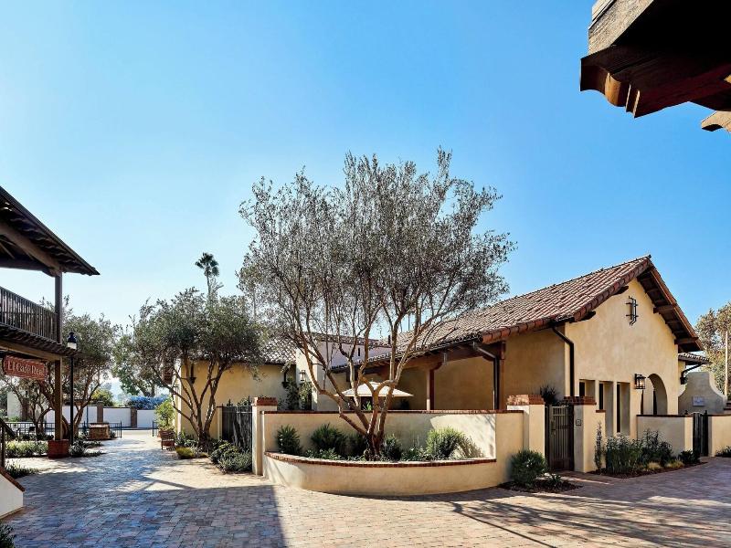 Inn at the Mission San Juan Capistrano, Autograph  image