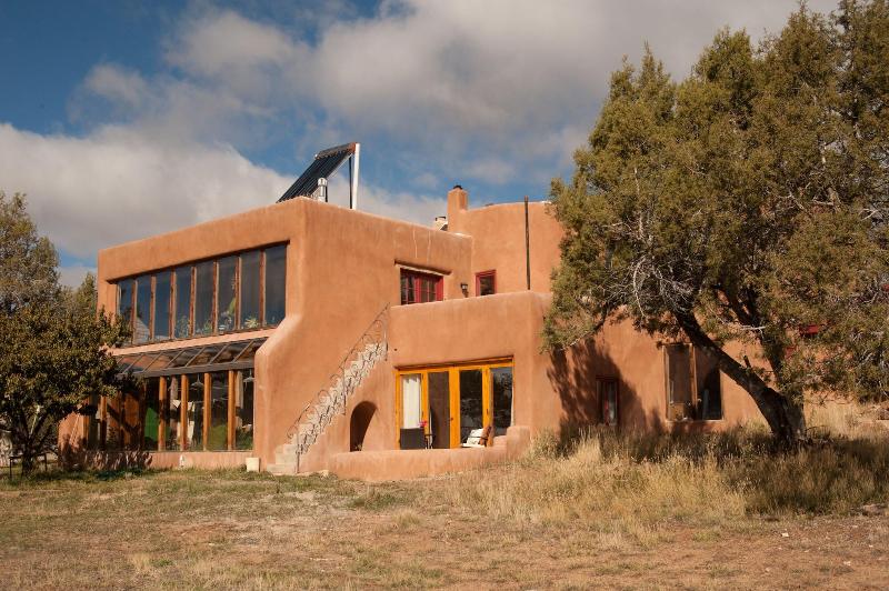 Maison De Terre — general view
