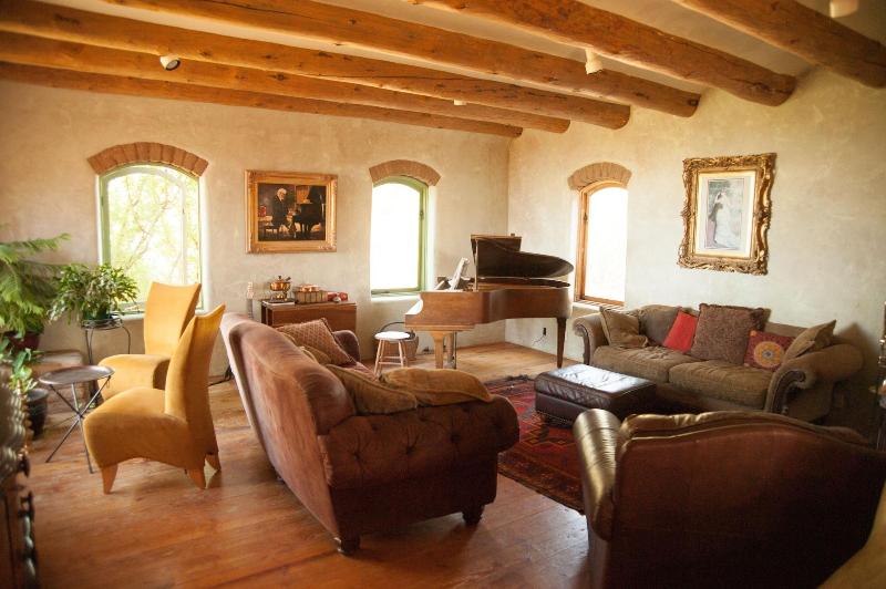 Maison De Terre — view