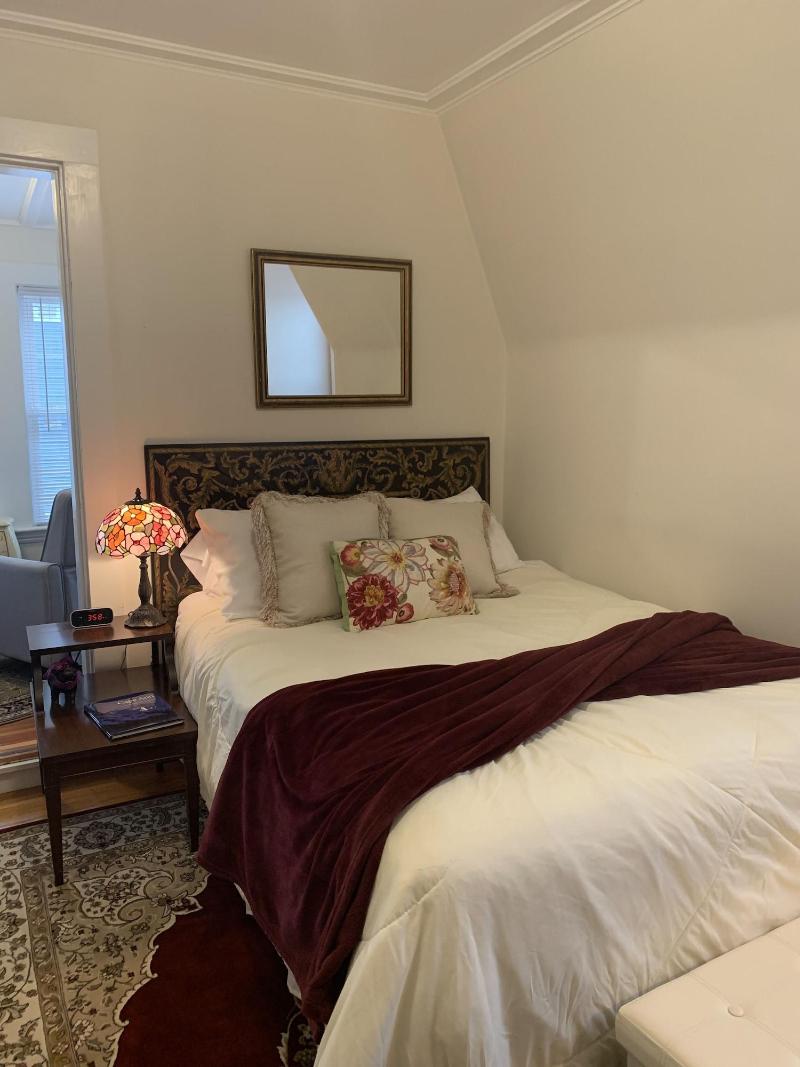 The Hydrangea Inn image