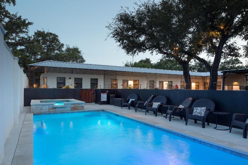 Hotel Flora & Fauna image