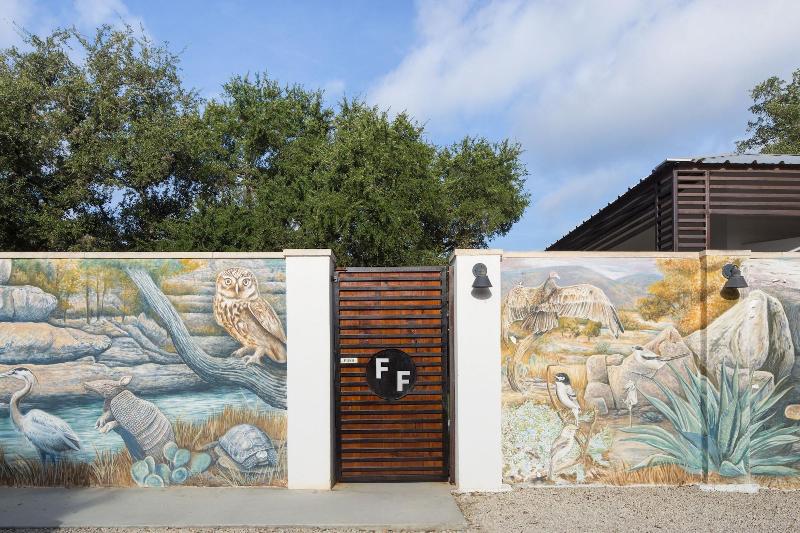 Hotel Flora & Fauna image