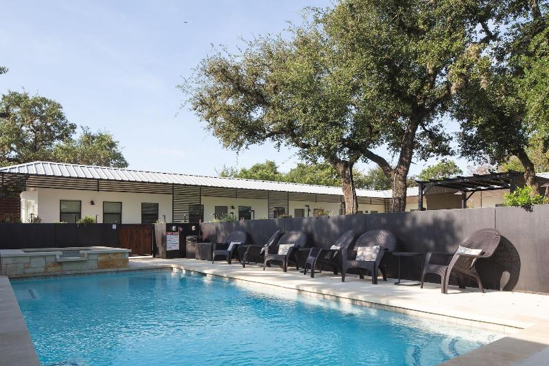 Hotel Flora & Fauna image