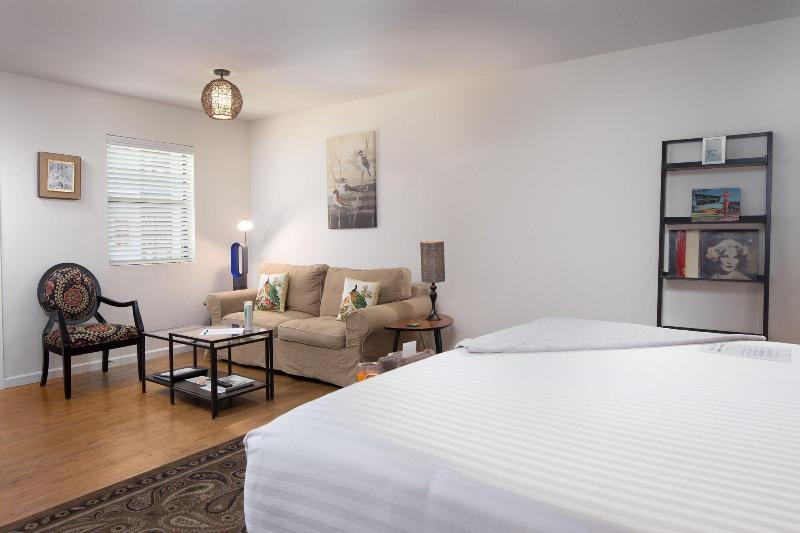 Hotel Flora & Fauna image