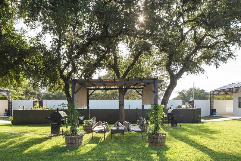 Hotel Flora & Fauna image