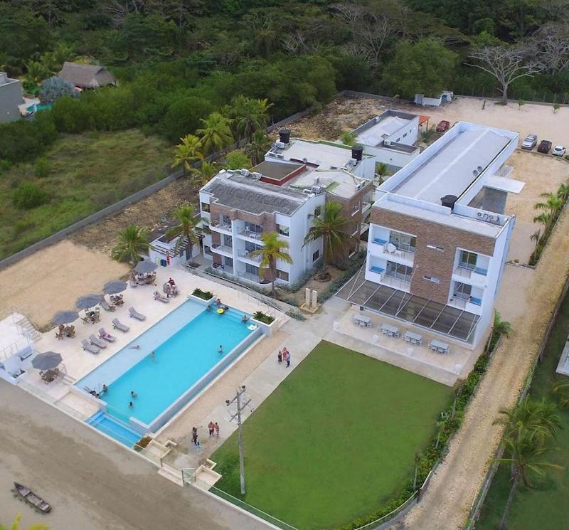 Loa Hotel 4