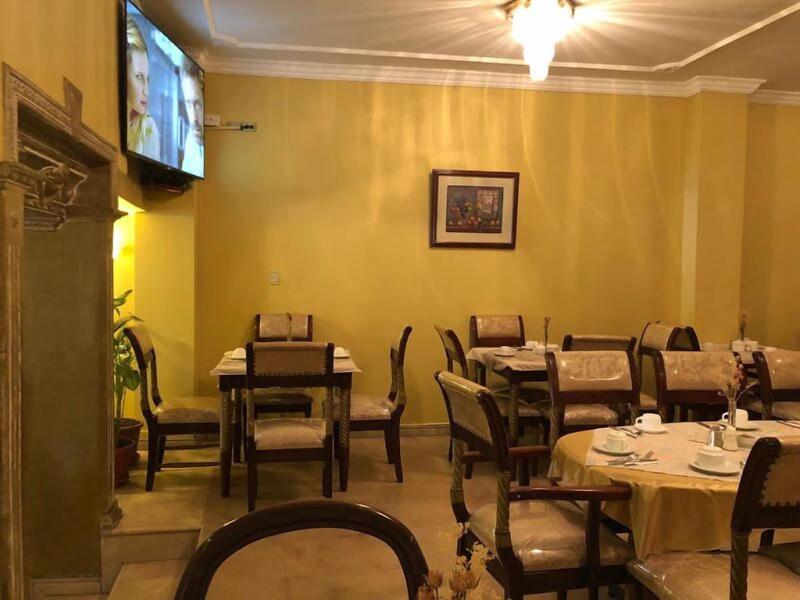 Colony Inn Hotel image