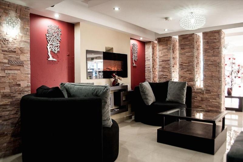 Colony Inn Hotel image