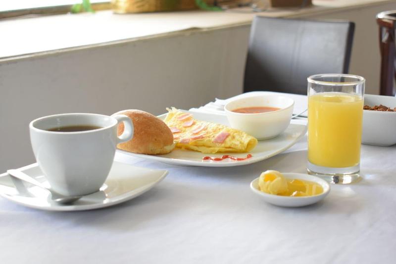 Colony Inn Hotel image