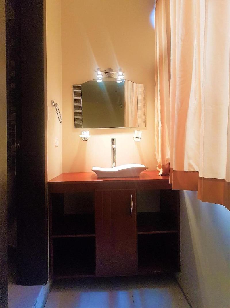 Colony Inn Hotel image