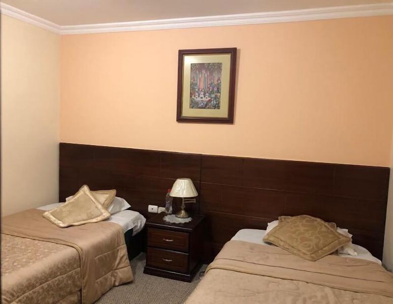 Colony Inn Hotel image