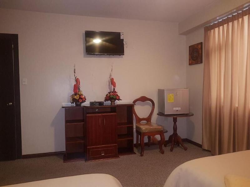 Colony Inn Hotel image