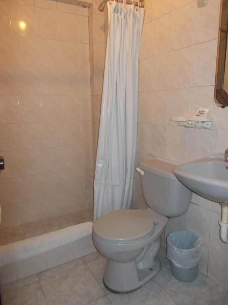 Colony Inn Hotel image