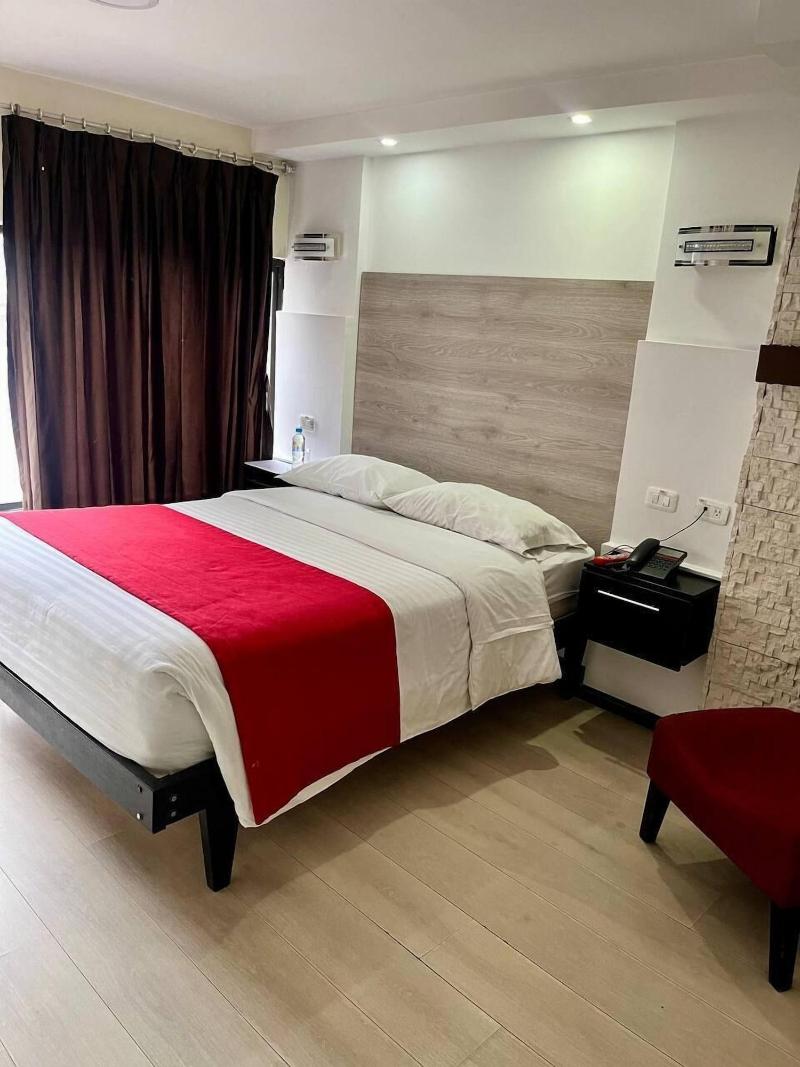 Colony Inn Hotel image