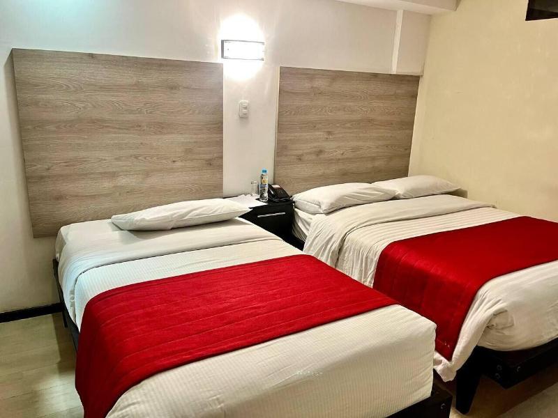 Colony Inn Hotel image