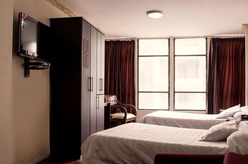 Colony Inn Hotel image