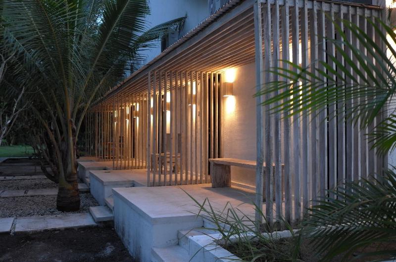 MYAMO Beach Lodge - Hostel image