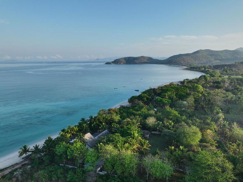 MYAMO Beach Lodge - Hostel image