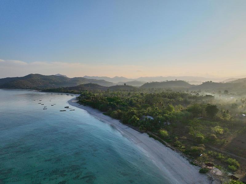 MYAMO Beach Lodge - Hostel image